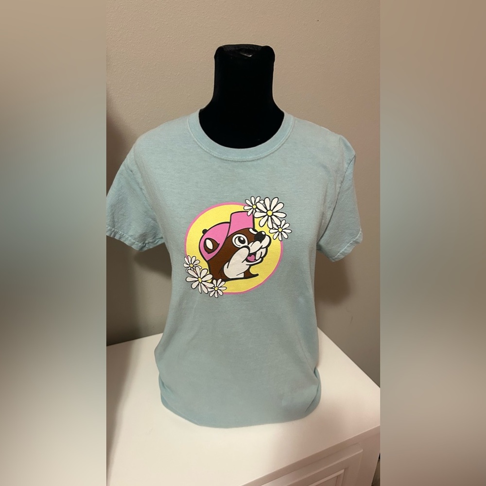 A Bucee’s shirt, spring .